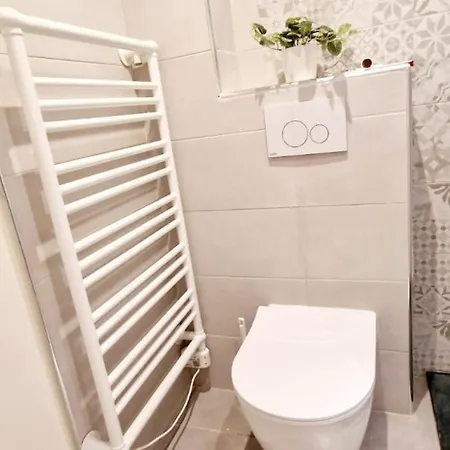 3 Le Saint Joseph In Center With Ac